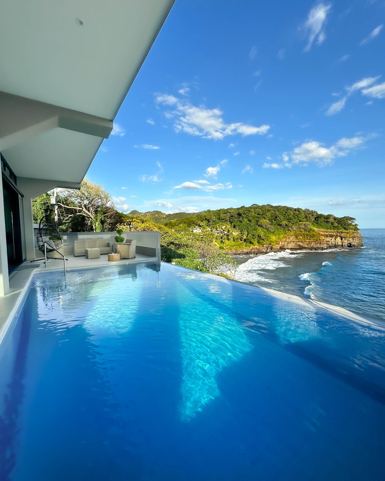 Piscina infinita de Alma de Mar